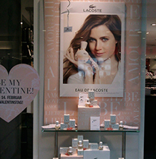 Schaufensterdekoration zum Valentinstag © Barbaras Dekoservice