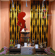 Schaufensterdekoration -Wein- © Barbaras Dekoservice