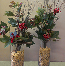 Gesteck mit Blättern und Beeren © Barbaras Dekoservice